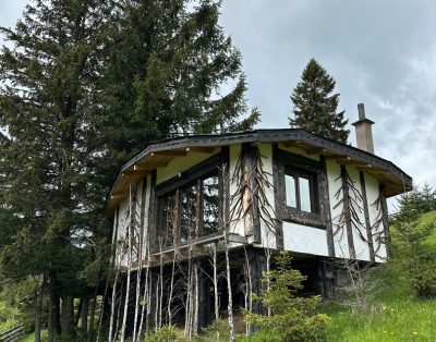 Casuța Con – Cazare autentică în Fundata
